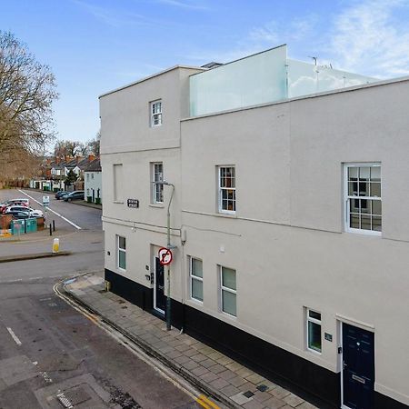The Honeycomb Residence By Fortuna Property Cheltenham Exterior photo